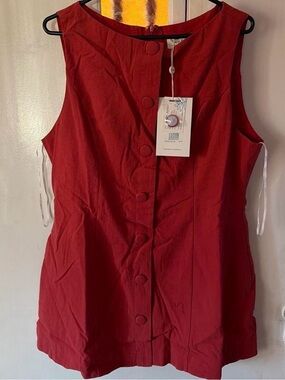 Sabo Skirt Red Sleeveless Button-Front Tunic Top